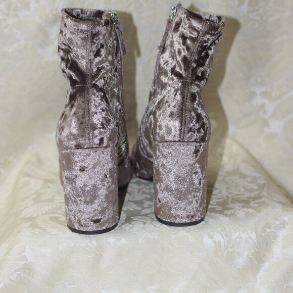 Steve Madden Velvet Booties Size 7.5 - Picture 5 of 13